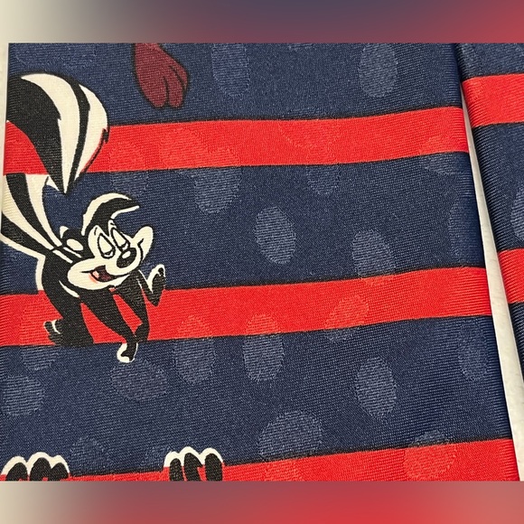 Looney Tunes Daffy Duck, Taz, Pepe Le Pue Men’s Tie - Picture 6 of 8